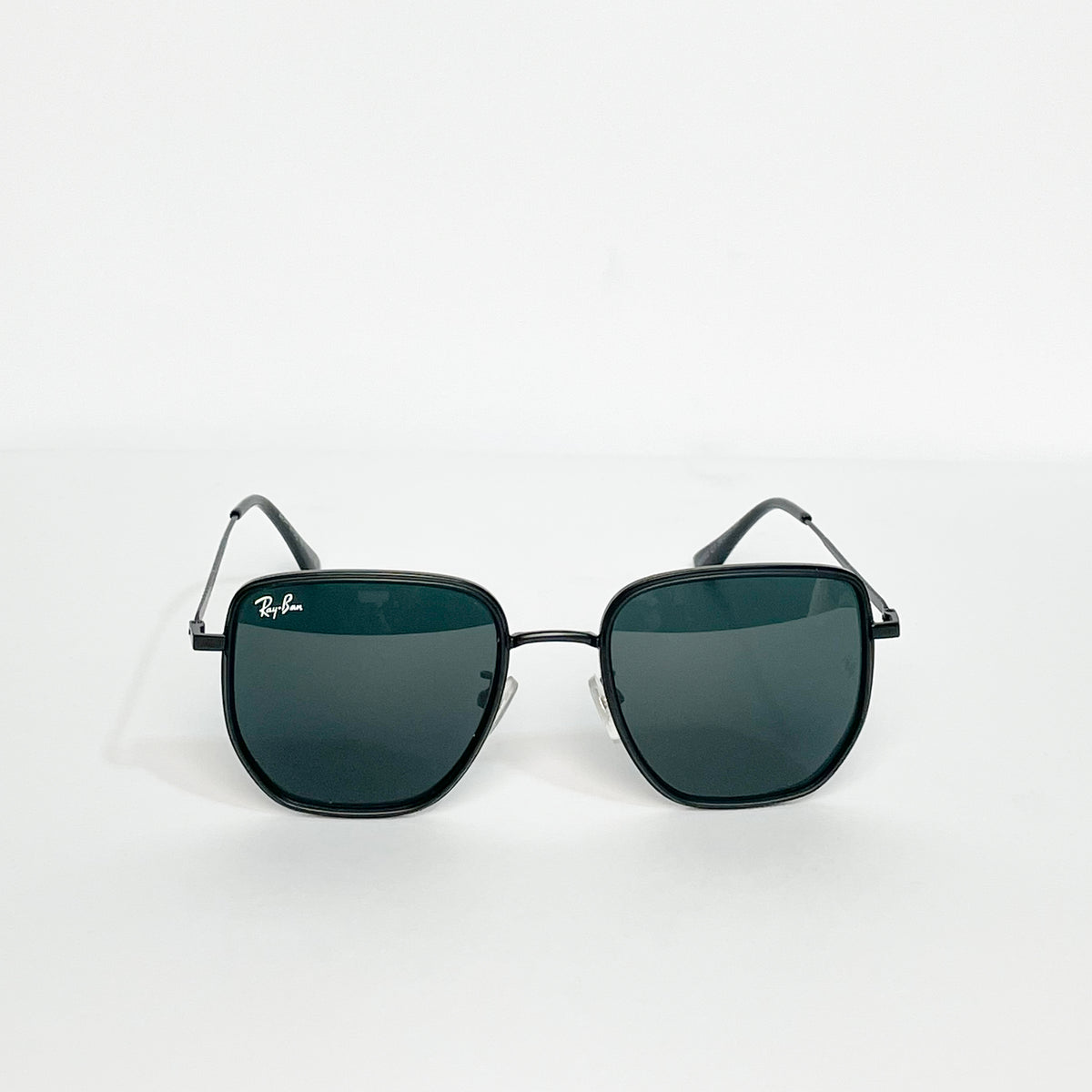 Ray-Ban Classic Black Shades